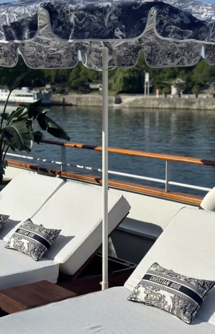 Le parasol français x Dior 